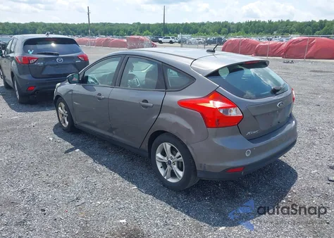 2014 Ford Focus Se z USA, uszkodzony, nr VIN 1FADP3K20EL188088